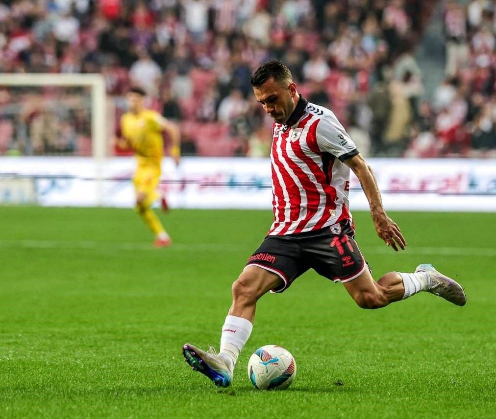 Emre Kılınç: "Bu formayla daha yazacak çok hikâyemiz var"