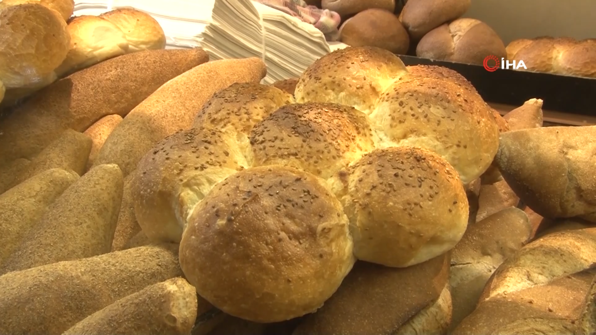 Ekmek Dsf.mpg.00 01 18 18.Still001