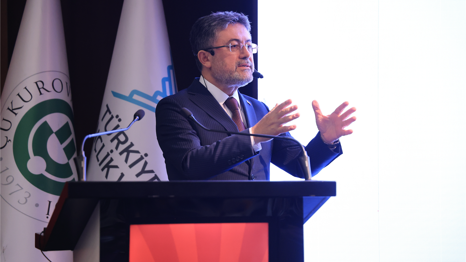 D S F.01 07 18 01. Still2241