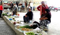 Kırsaldaki kadınların geçim kaynağı ‘Köylü Pazarı'