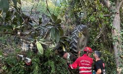 Hatay’da Ters Dönen Traktörün Altında Kalan Sürücü Yaralandı
