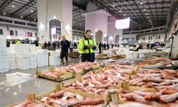 İzmir’de Gıda Ticaretinde Rekor Yıl: Tonlarca Ürün El Değiştirdi