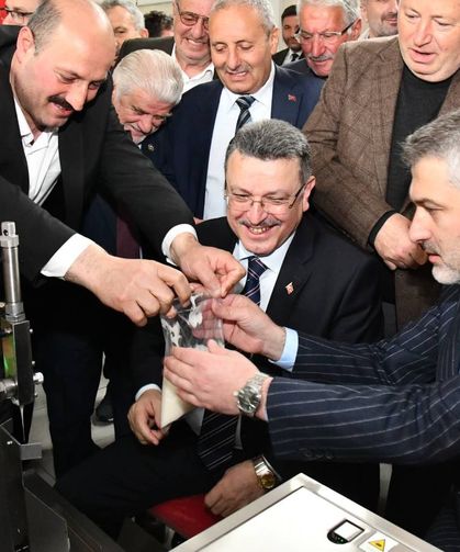 Trabzonlu arıcılara yem makinesi desteği