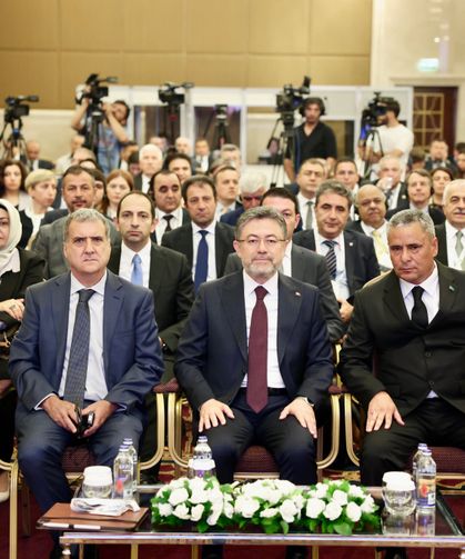 Bakan Yumaklı: Orman yangınlarıyla mücadelede küresel çözüm ortağıyız