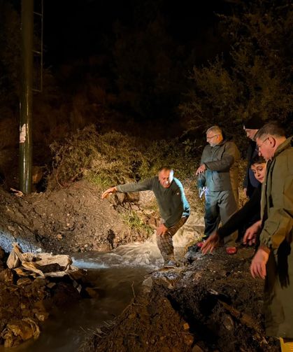 Hatay’da Heyelan Dehşeti: Ev Ve Araç Zarar Gördü