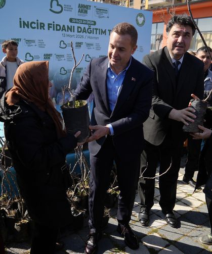 Balıkesir’de Çiftçiye Tam Destek: 2 Bin 500 İncir Fidanı Dağıtıldı