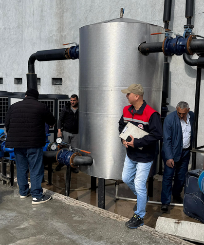 Alaplı’da Dereye Atılan Tavuk İddiasına Çiftlikten Yanıt