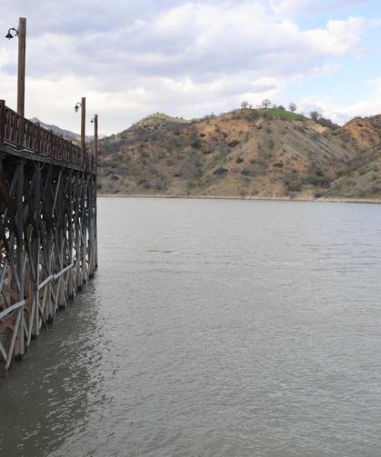 Tunceli'de Baraj Gölü Bir Anda Kahverengiye Döndü