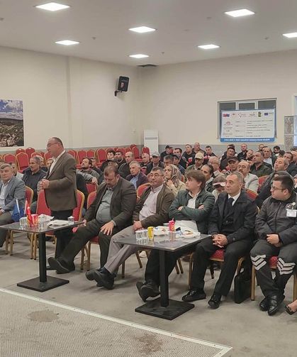 Çavdarhisar'da Üreticiye Kırsal Kalkınma Bilgilendirmesi