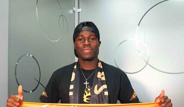 Wilfried Singo, Galatasaray tarihinin 7. Fildişi Sahilli futbolcusu oldu
