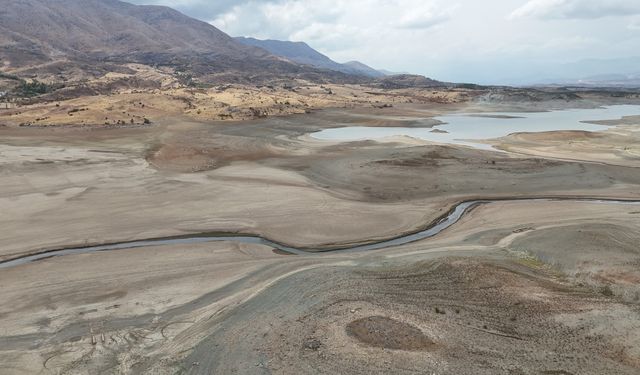 Sürgü Barajı alarm veriyor: Su seviyesi kritik düzeye indi