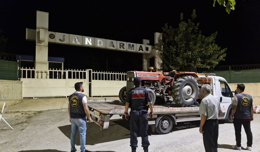 Komşusunun Traktörünü Çalıp 60 Bine Sattılar