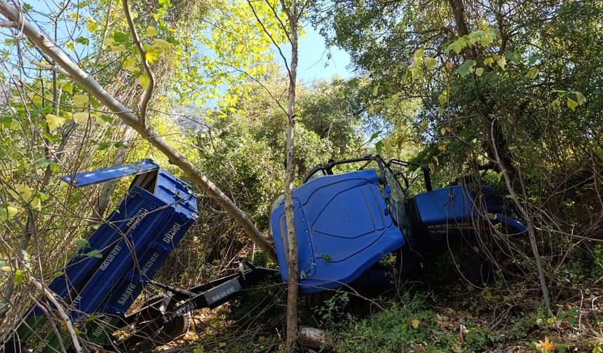 Osmaniye’de Traktör Uçurumdan Devrildi: 2’si Çocuk 5 Yaralı