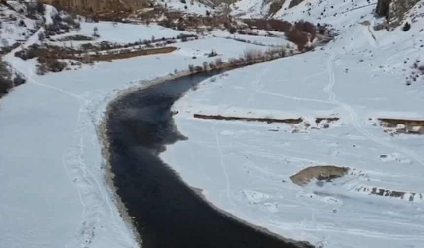 65 Yıl Sonra Bir İlk: Tunceli’de Kar Kuraklık Korkusunu Sildi