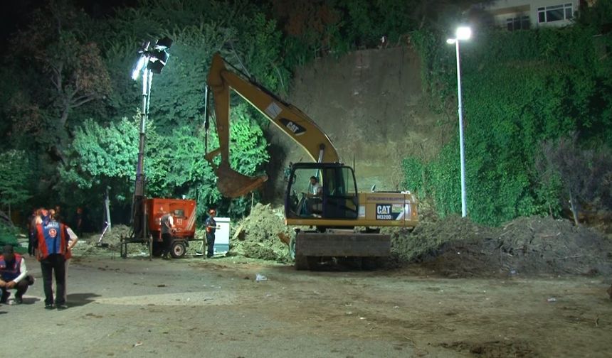 Büyükçekmece'deki göçükte sevindiren haber: Arama kurtarma çalışmaları tamamlandı, can kaybı yok!